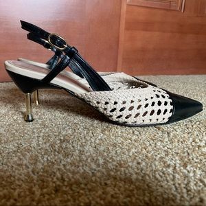 NWT - FR41 Souliers Martinez Woven Leather Slingback Pumps